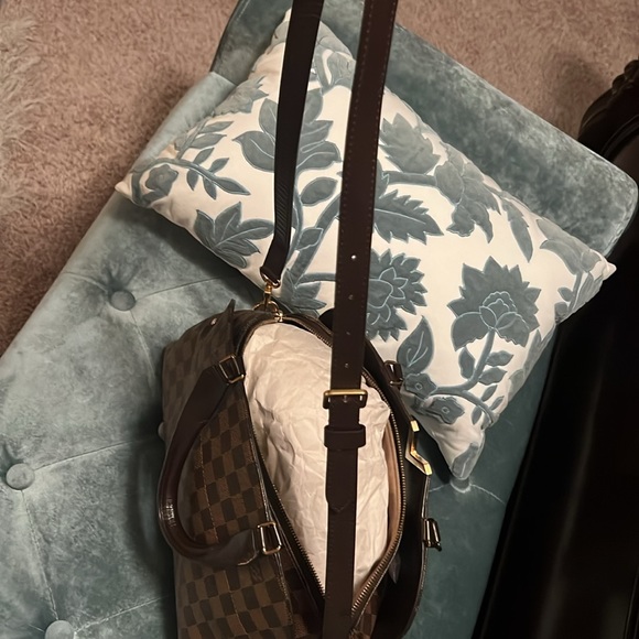 Louis vuiton - Picture 3 of 4